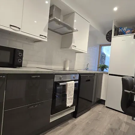 Apartamento & Stylish, Two Bed, Two Bath *
